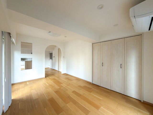 にっこりアーチ 909の内観