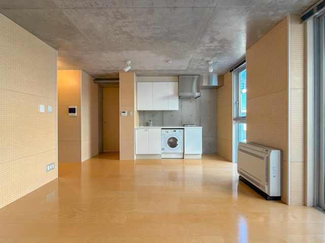 尖ってあれ 501の外観