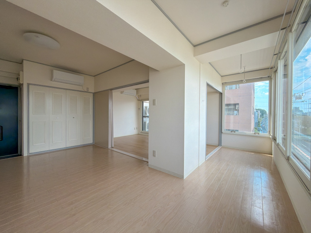 本日も視界良好 305の内観