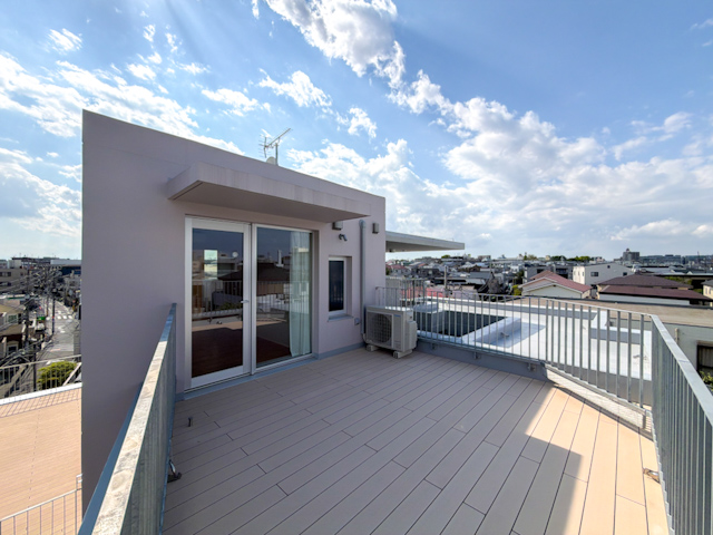 空に近い場所で 501の外観