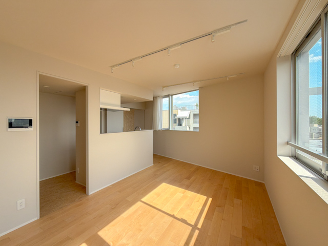 空に近い場所で 501の内観