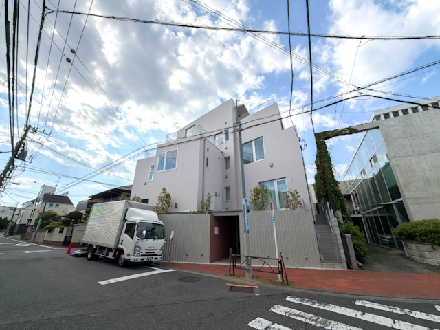 音も、暮らしも、包み込む 104の内観