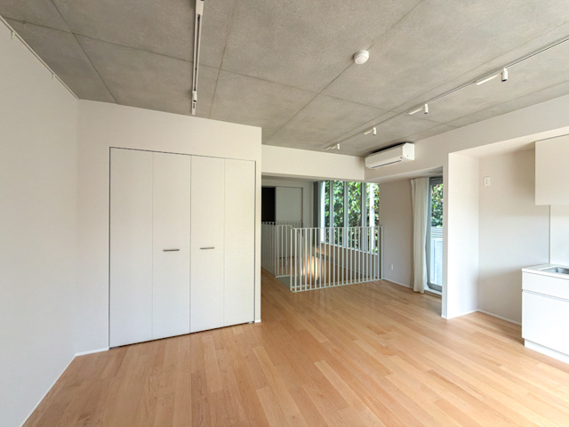 音も、暮らしも、包み込む 104の内観