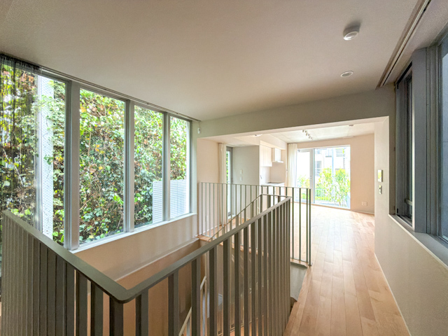 音も、暮らしも、包み込む 104の内観