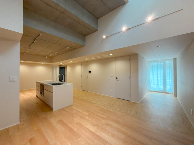 乾杯しよ！ 103の内観