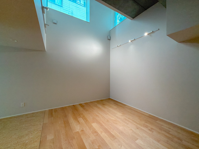 乾杯しよ！ 103の内観