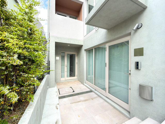 乾杯しよ！ 103の内観