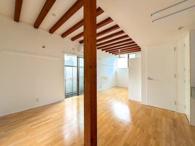 下北沢の時間 101の内観