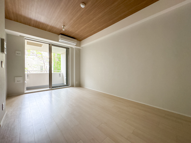 バランスが良い 206の内観