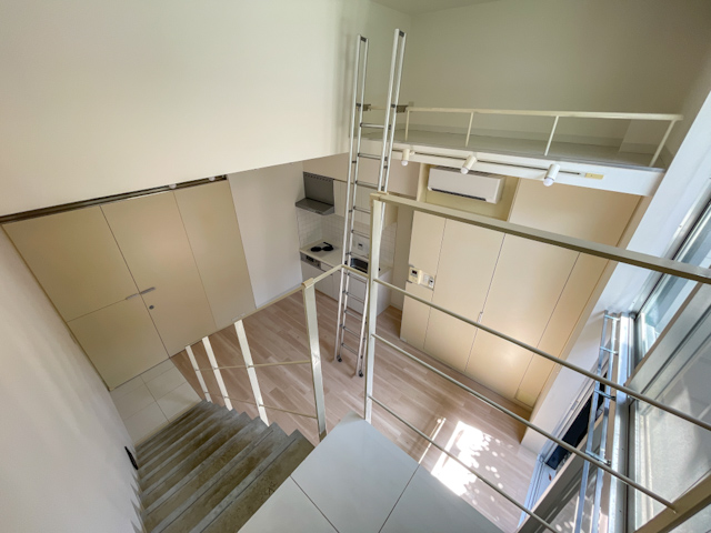 天井高をフル活用 4の内観