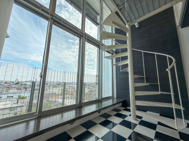 ポップチェッカー 605の内観