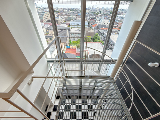 ポップチェッカー 605の内観