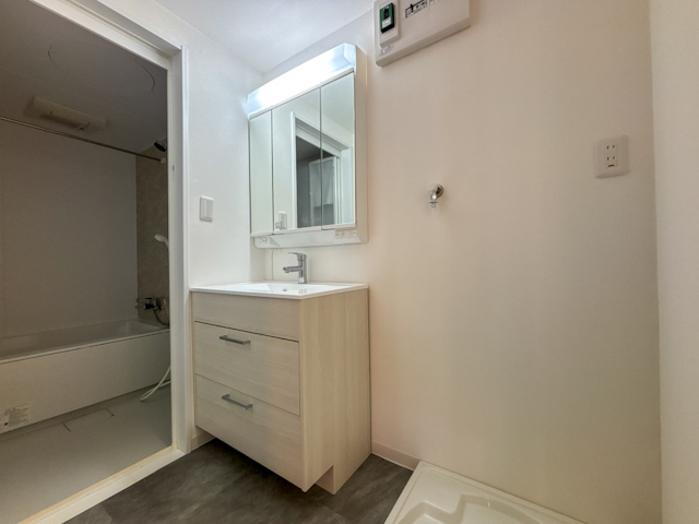 グレーとGreat！ 208の内観