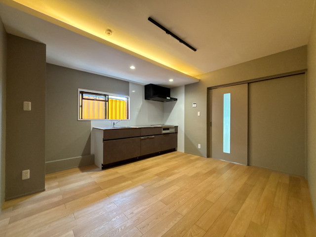 グレーとGreat！ 208の内観