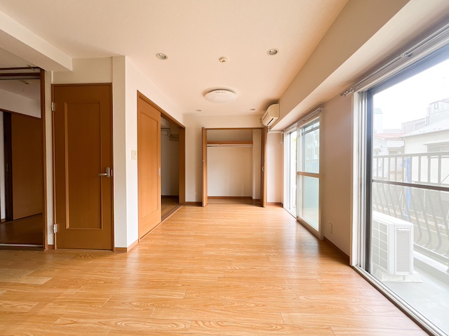 チェンジ!! 220の内観