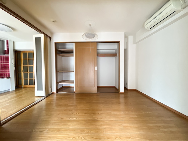 チェンジ!! 220の内観