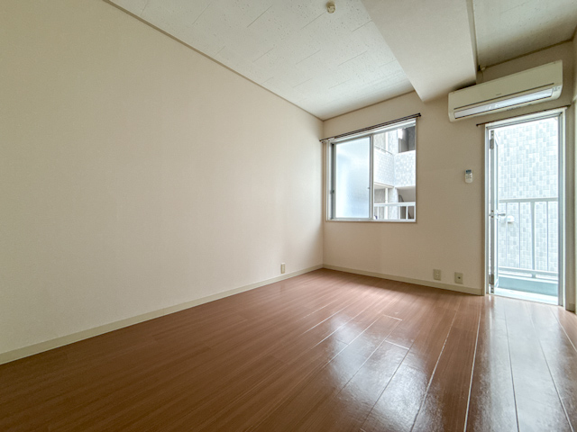 彩りレトロ 301の内観