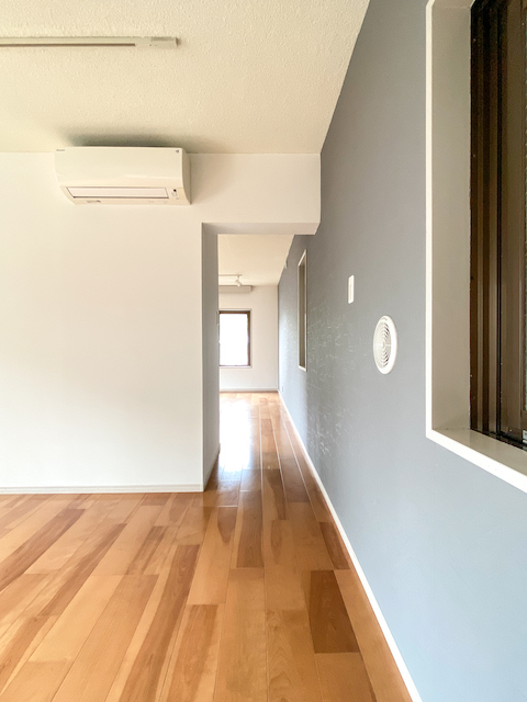 掘り出し物みっけ 301の内観