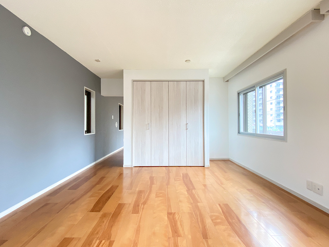 掘り出し物みっけ 301の内観