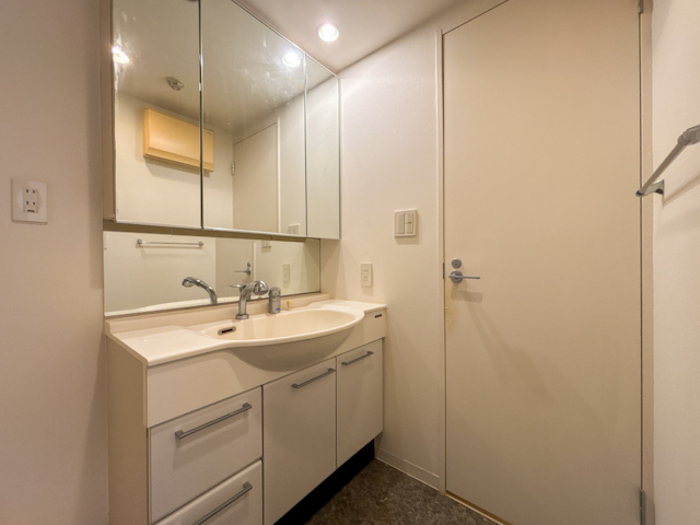 帰り道に季節を感じて 105の内観