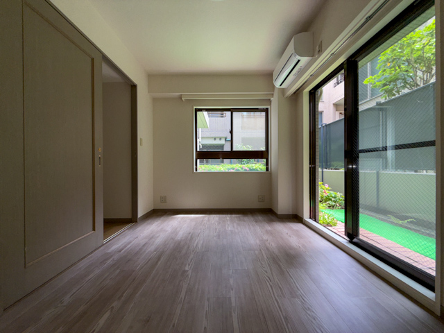 お庭のある暮らし 102の内観