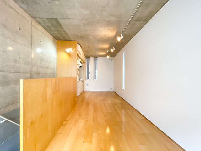 奥行きを満喫 101の外観