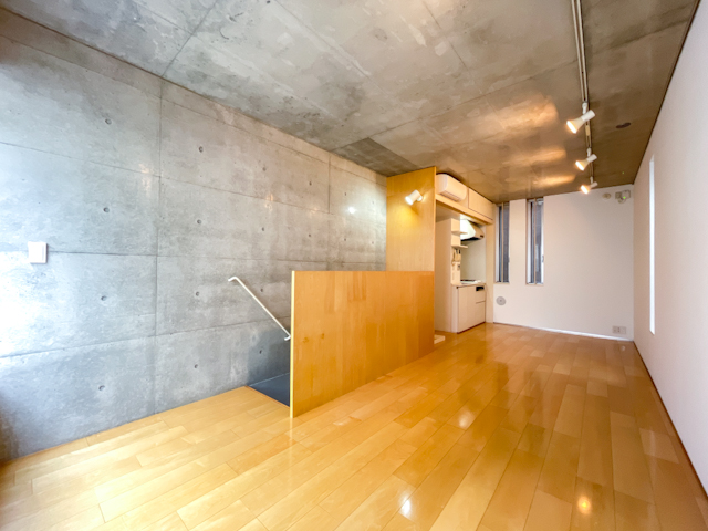 奥行きを満喫 101の内観