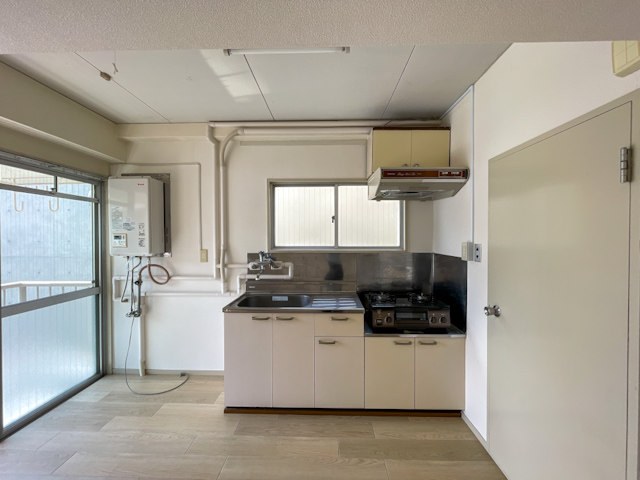 ずるいレトロ 401の内観