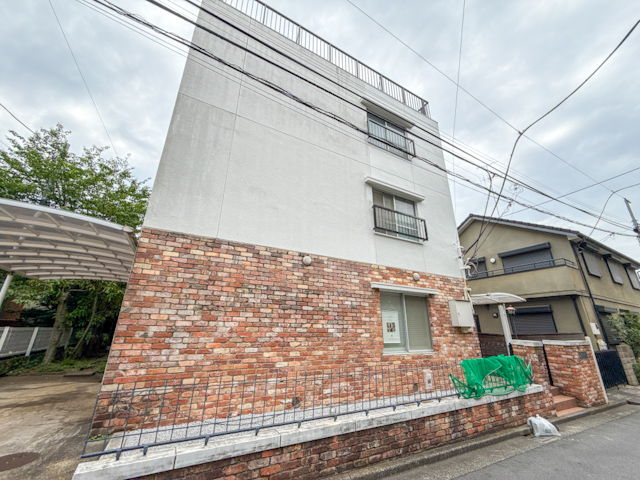 自由が丘の最上階 402の内観