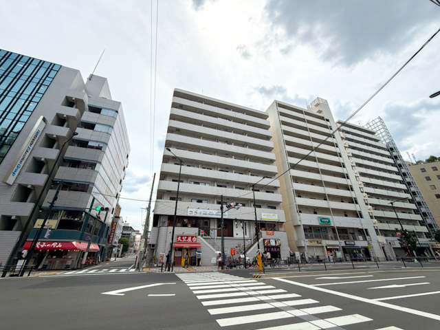 ナカメの空をひとり占め 805の内観
