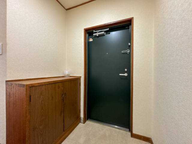 渓谷の近くで、レトロに住まう 301の内観
