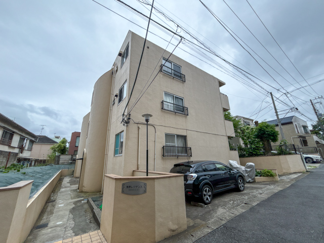 渓谷の近くで、レトロに住まう 301の内観