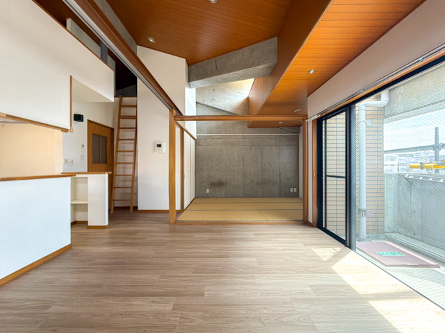 Athletic House 401の外観