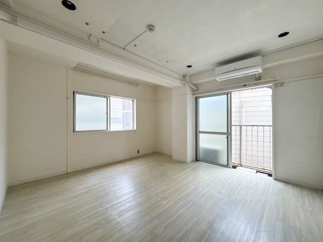 街を楽しむなら、この立地 302の内観