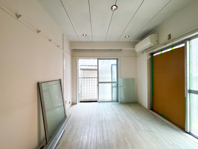 街を楽しむなら、この立地 302の内観