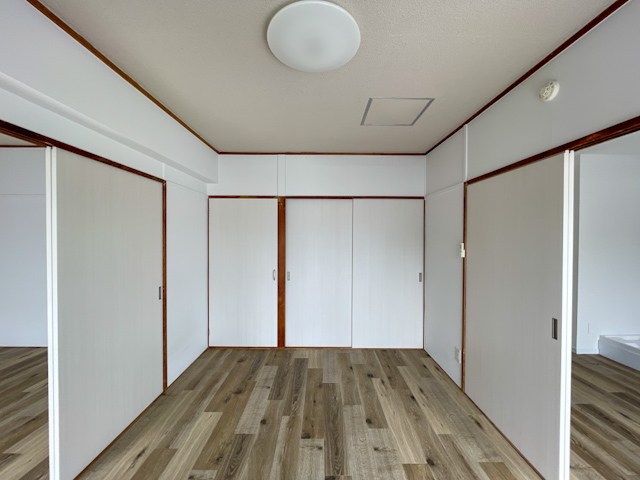レトロ好きの心をくすぐる 406の内観