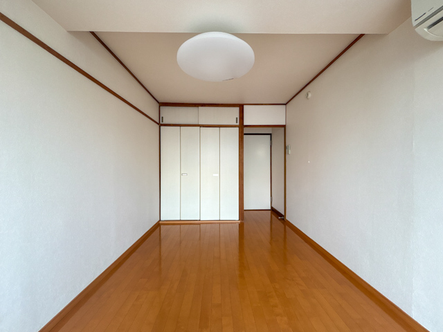 街を眺めて暮らす 306の内観