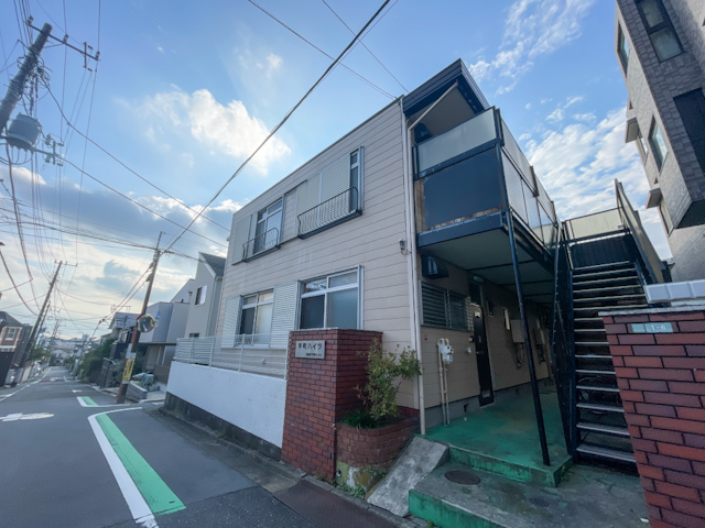 庭とレトロ 102の内観