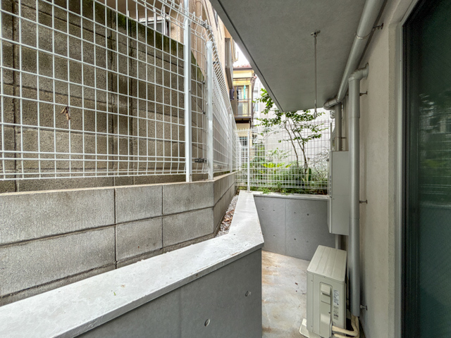 窓辺に公園 101の内観