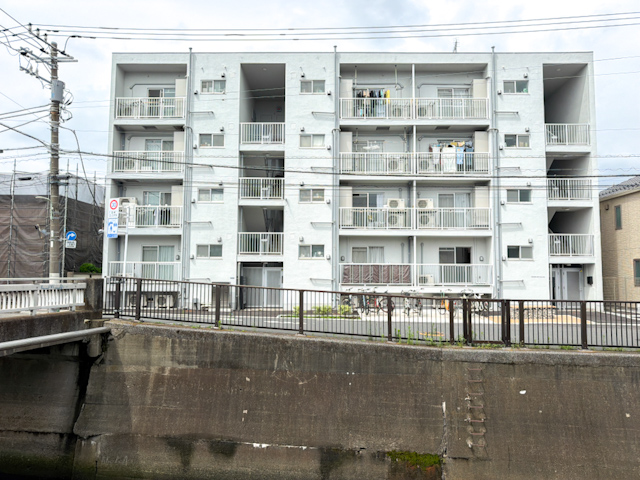 川沿いのメゾン 101の内観