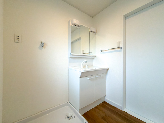 お部屋がいっぱい！ 202の内観