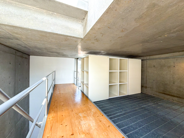 空へ伸びる部屋 302の内観