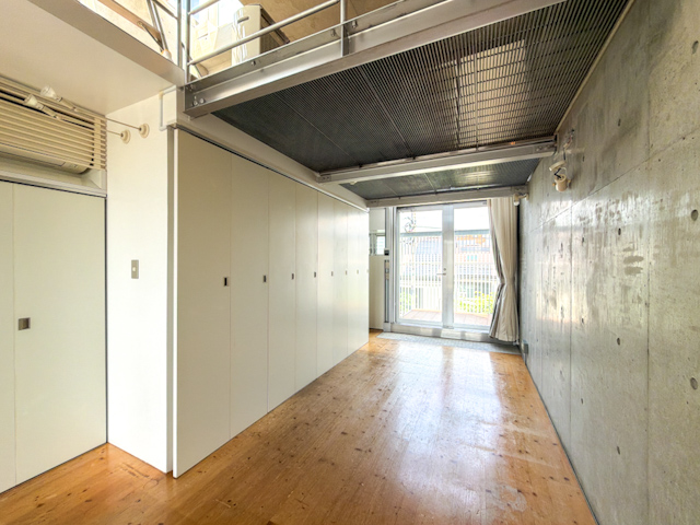 空へ伸びる部屋 302の内観