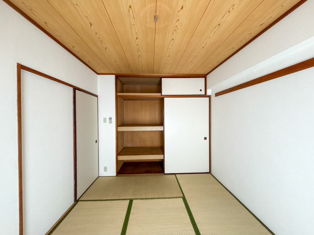 徒歩1分、いや目の前。 605の内観