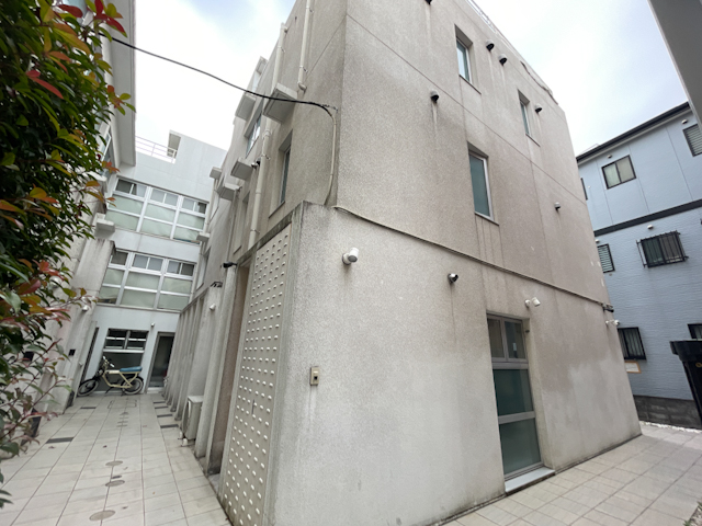 神宮前で心地よく 106の内観