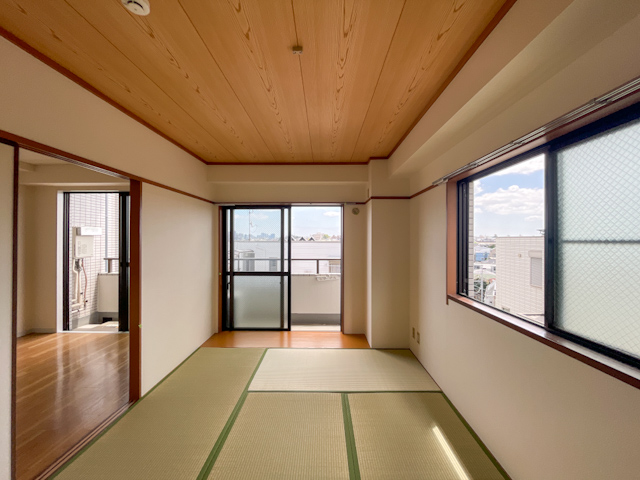 レトロのポテンシャル 303の外観