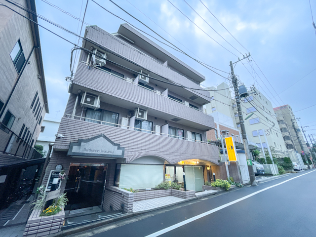 光の魔術師 402の内観