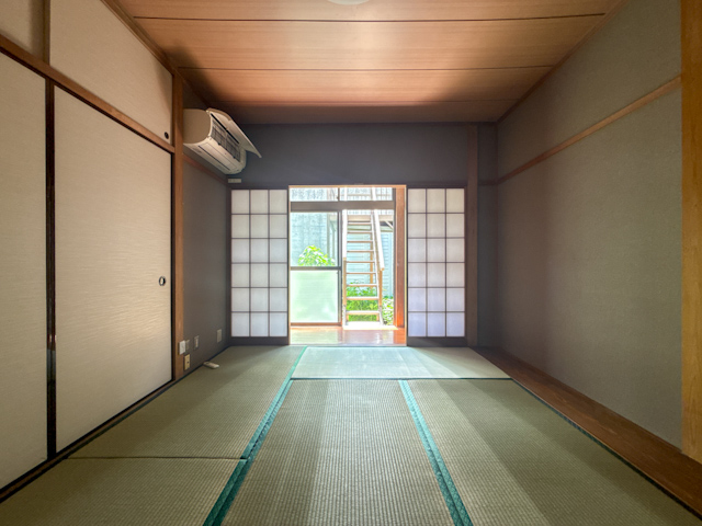 贅沢な庭付き平屋暮らし 1の内観