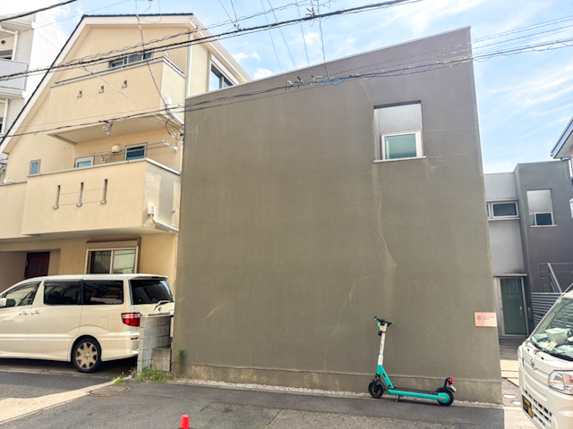 空間を楽しむ、大井町メゾネット 01の内観
