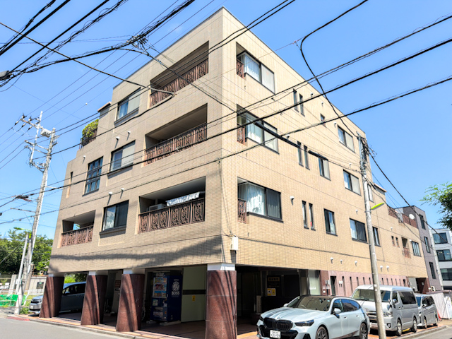 窓、多めでお願いします。 201の内観